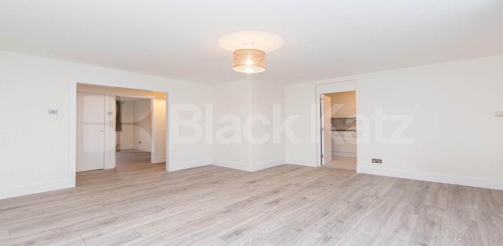 			REFURBISHED TWO BEDROOM PROPERTY , 2 Bedroom, 1 bath, 1 reception Flat			 Adolphus Road, FINSBURY PARK-MANOR HOUSE